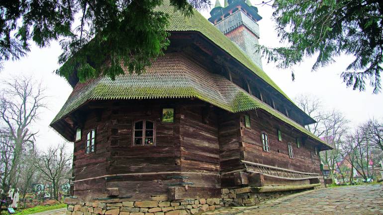 Circuitul bisericilor de lemn din Transilvania de Nord – Maramureş