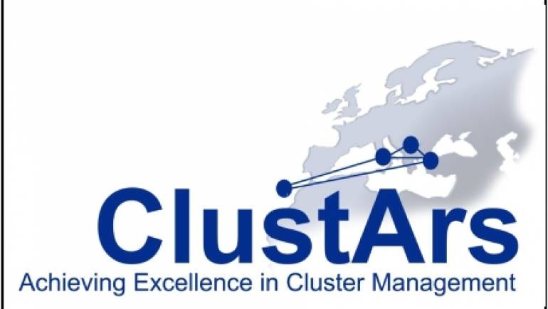 ClustArs: Excelenţă în Managementul de Clustere